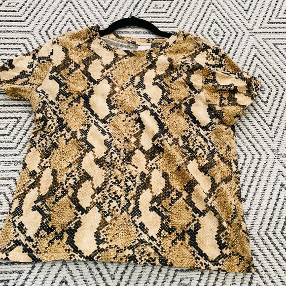 H&M Tops - H&M Snake Skin T-shirt